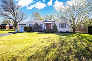 1854 Sylved Ln, Cincinnati, OH 45238 - Photo 2