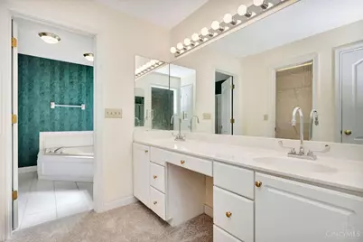 8552 Deerway Drive, Sycamore Township, OH 45236 - Photo 16