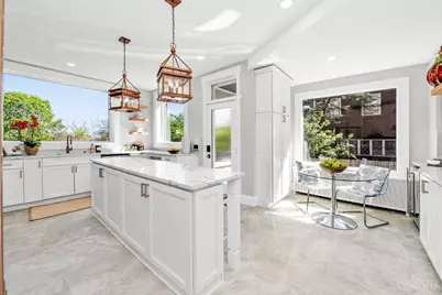 718 Clinton Springs Avenue, Cincinnati, OH 45229 - Photo 22