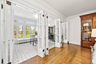 718 Clinton Springs Ave, Cincinnati, OH 45229 - Photo 14