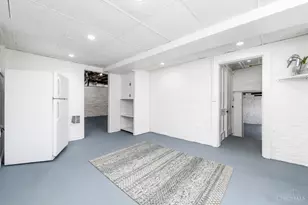 718 Clinton Springs Ave, Cincinnati, OH 45229 - Photo 42