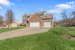 5904 Ashlyn Ct, Liberty Township, OH 45044 - Photo 2