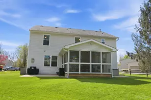 8080 Kings Ct, Hamilton Township, OH 45039 - Photo 4