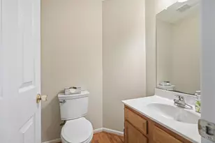 8080 Kings Ct, Hamilton Township, OH 45039 - Photo 10