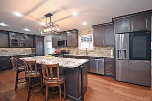 7712 Stonehill Dr, Anderson Township, OH 45255 - Photo 12