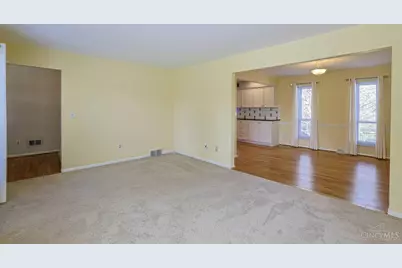 3877 Appletree Court, Cincinnati, OH 45247 - Photo 8