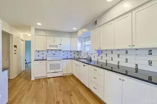 3877 Appletree Ct, Cincinnati, OH 45247 - Photo 16