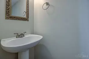 8796 Carey Woods Ln, West Chester, OH 45069 - Photo 24
