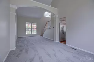 8796 Carey Woods Ln, West Chester, OH 45069 - Photo 12