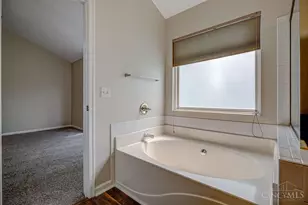 8796 Carey Woods Ln, West Chester, OH 45069 - Photo 30
