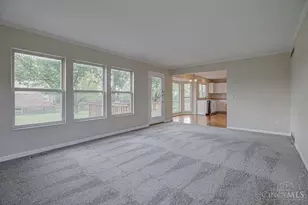 8796 Carey Woods Ln, West Chester, OH 45069 - Photo 22