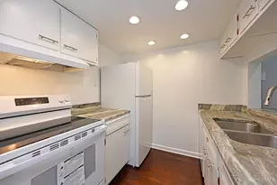 945 Parkside Pl, Cincinnati, OH 45202 - Photo 10