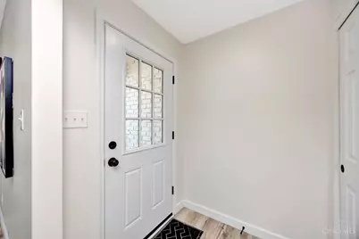 1073 Peachtree Court, Cincinnati, OH 45231 - Photo 6