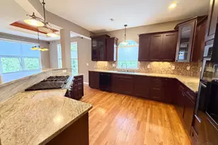 8016 Stonegate Dr, Anderson Township, OH 45255 - Photo 18