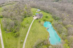 1034 Hill Top Ln, Franklin Township, OH 45120 - Photo 56