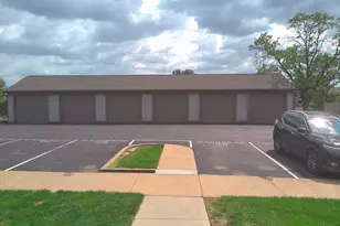 8879 Eagleview Dr, West Chester, OH 45069 - Photo 2