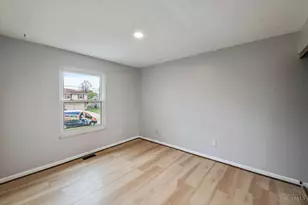 9925 Grasscreek Ct, Cincinnati, OH 45231 - Photo 18