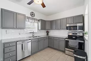 5706 Adelphi St, Cincinnati, OH 45227 - Photo 10