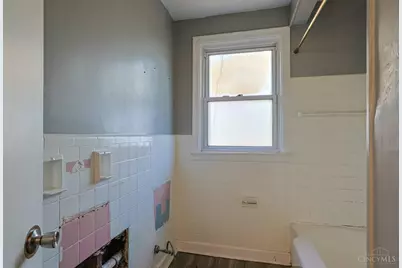 1536 Saint Clair Avenue, Cincinnati, OH 45231 - Photo 22
