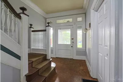 452 Riddle Road, Cincinnati, OH 45220 - Photo 6