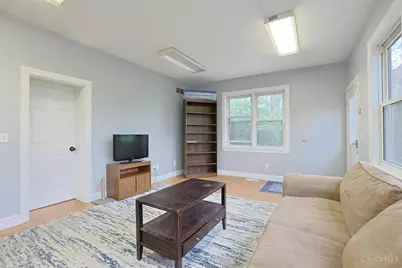 452 Riddle Road, Cincinnati, OH 45220 - Photo 10