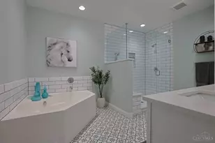 8021 Pinnacle Point Dr, West Chester, OH 45069 - Photo 18