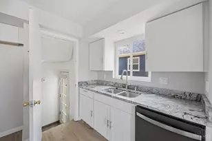 5866 Kennedy Ave, Cincinnati, OH 45213 - Photo 8