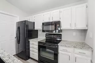 8900 Eagleview Dr, West Chester, OH 45069 - Photo 6