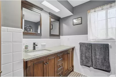2753 Werkastle Lane, Cincinnati, OH 45211 - Photo 16