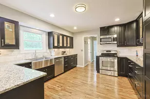 7510 Hollywood Dr, West Chester, OH 45069 - Photo 12