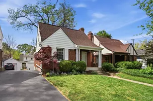 3863 Homewood Rd, Mariemont, OH 45227 - Photo 2