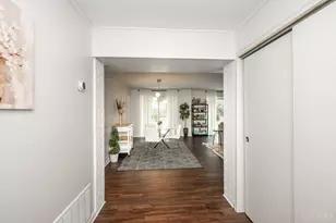 880 Rue De La Paix, Cincinnati, OH 45220 - Photo 8