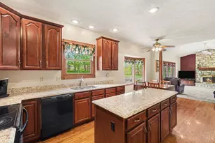 6291 Ashbourne Pl, Green Township, OH 45233 - Photo 4
