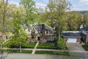 6828 Mt Vernon Ave, Mariemont, OH 45227 - Photo 4