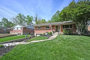 1495 Blueorchard Dr, Anderson Township, OH 45230 - Photo 4