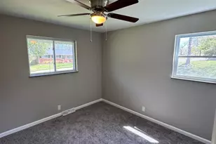 221 Chamberlin Dr, Hamilton, OH 45013 - Photo 10