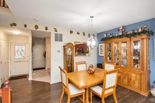 5927 Castlewood Crossing, Miami Township, OH 45150 - Photo 4