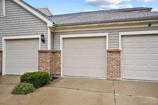 720 Castlegate Ln, Springfield Township, OH 45231 - Photo 46