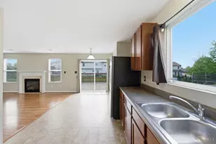 547 Woodbine Ct, Hamilton Township, OH 45039 - Photo 6