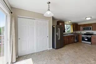 547 Woodbine Ct, Hamilton Township, OH 45039 - Photo 12