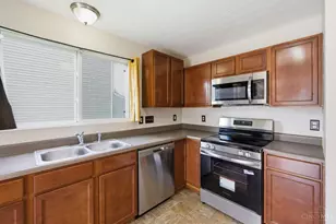 547 Woodbine Ct, Hamilton Township, OH 45039 - Photo 10