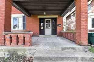 2525 Homestead Pl, Cincinnati, OH 45211 - Photo 4
