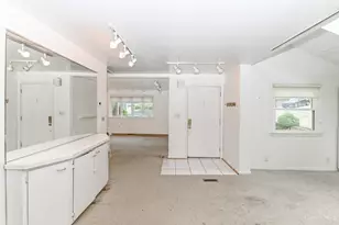 3621 Woodbridge Pl, Cincinnati, OH 45226 - Photo 4