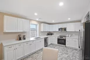6453 Strout Rd, Washington Township, OH 45152 - Photo 10