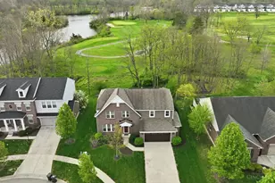 1536 Golf Club Dr, Turtle Creek Township, OH 45036 - Photo 4