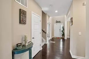 1252 Autumn Run Dr, Hamilton Township, OH 45039 - Photo 8