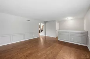 2073 Miles Woods Dr, Springfield Township, OH 45231 - Photo 10