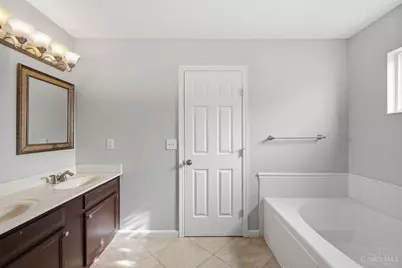 2073 Miles Woods Drive, Springfield Township, OH 45231 - Photo 34