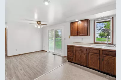 47 Lawnview Drive, Wilmington, OH 45177 - Photo 8