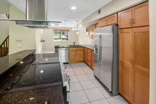 5265 Eaglesnest Dr, Cincinnati, OH 45248 - Photo 12
